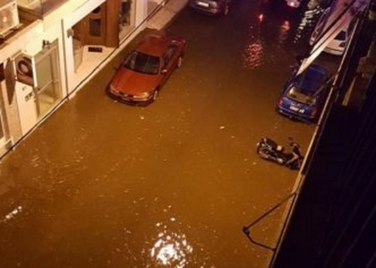 Ναύπακτος: Περίπου 55 άτομα διέσωσε τα ξημερώματα η Πυροσβεστική