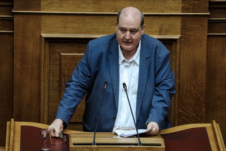 Νίκος Φίλης: Άρχισαν να ηχούν τα όργανα του αναχρονισμού στην παιδεία