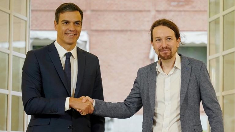 Ισπανία: Οι Podemos θα στηρίξουν Σάντσεθ μόνο αν μετέχουν στην κυβέρνηση