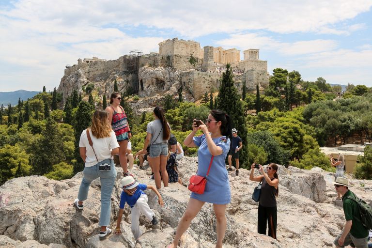Σεισμός: Οδηγίες του υπουργείου Τουρισμού για τους ξένους επισκέπτες