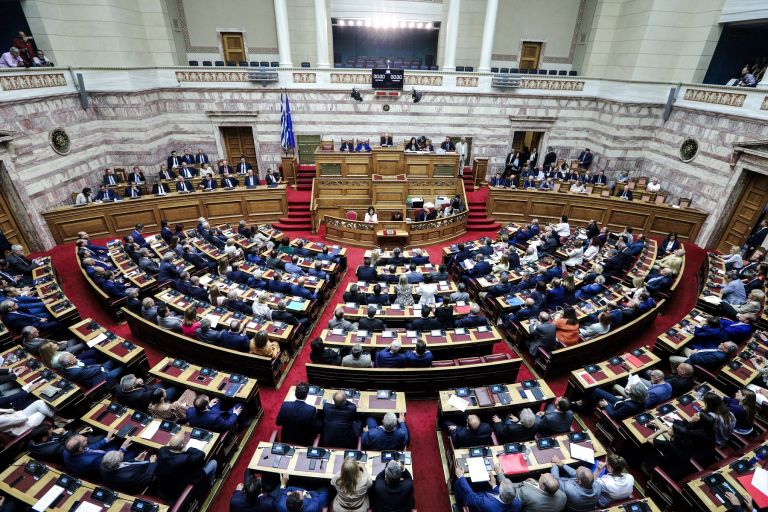 Βουλή: Συνεχίζονται για τρίτη μέρα οι προγραμματικές δηλώσεις (LIVE)