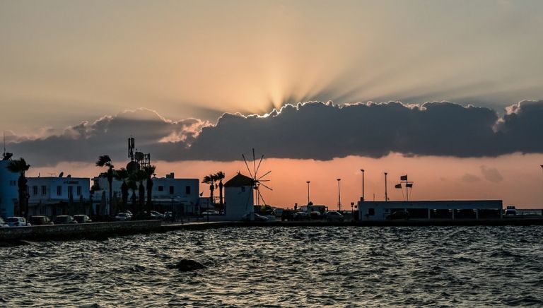 Πάρος: Θέλει να γίνει το πρώτο νησί της Μεσογείου χωρίς πλαστικά