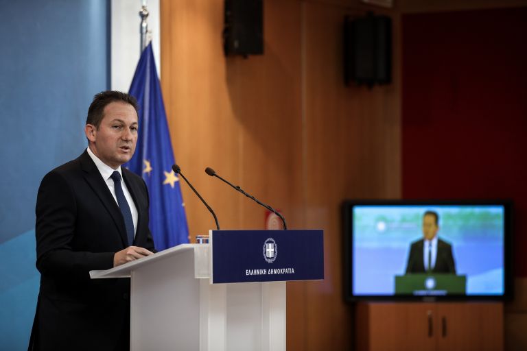 Στέλιος Πέτσας: Να αφήσουμε τη Βουλή να κάνει τη δουλειά της και η κυβέρνηση να κάνει τη δική της