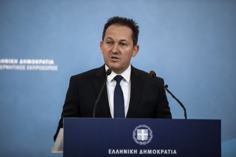 Στέλιος Πέτσας: Η κυβέρνηση βγάζει από την πλάτη των φορολογουμένων δυσβάσταχτα βάρη
