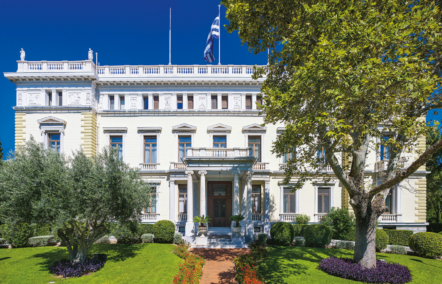 Πρόεδρος και εκλογικός νόμος προκαλούν κραδασμούς στο πολιτικό σύστημα