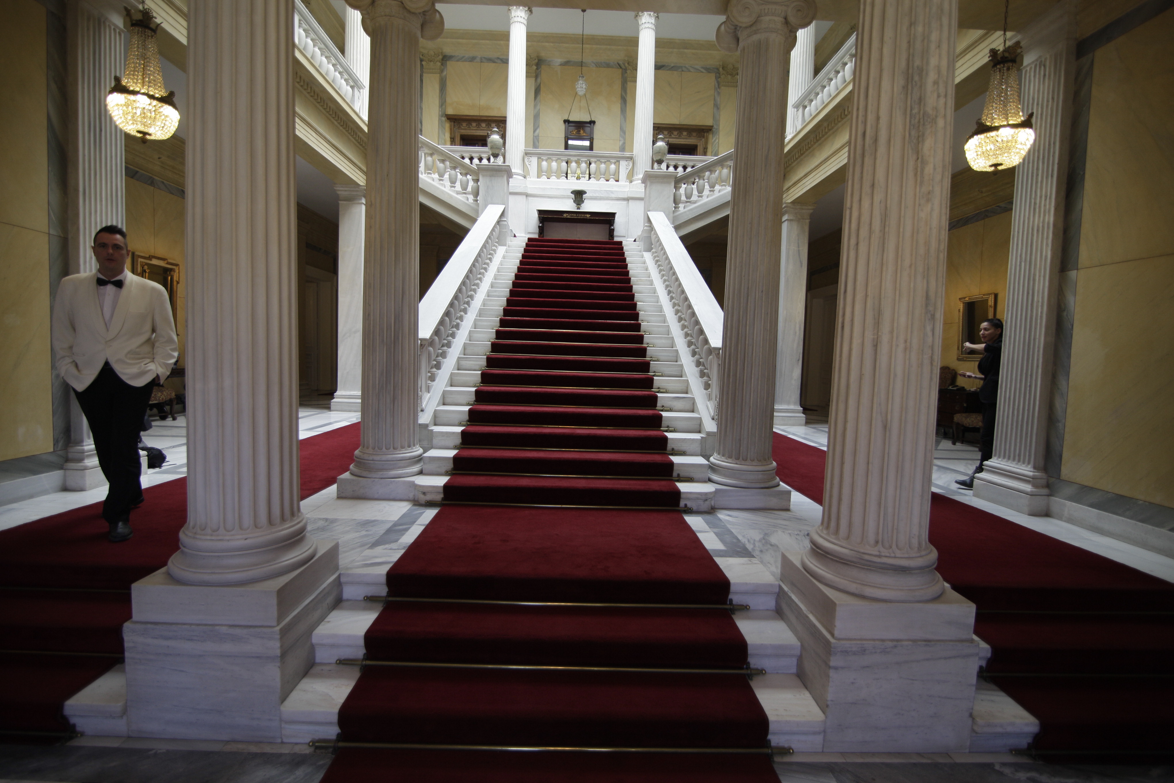 Γυναίκα έκπληξη η 