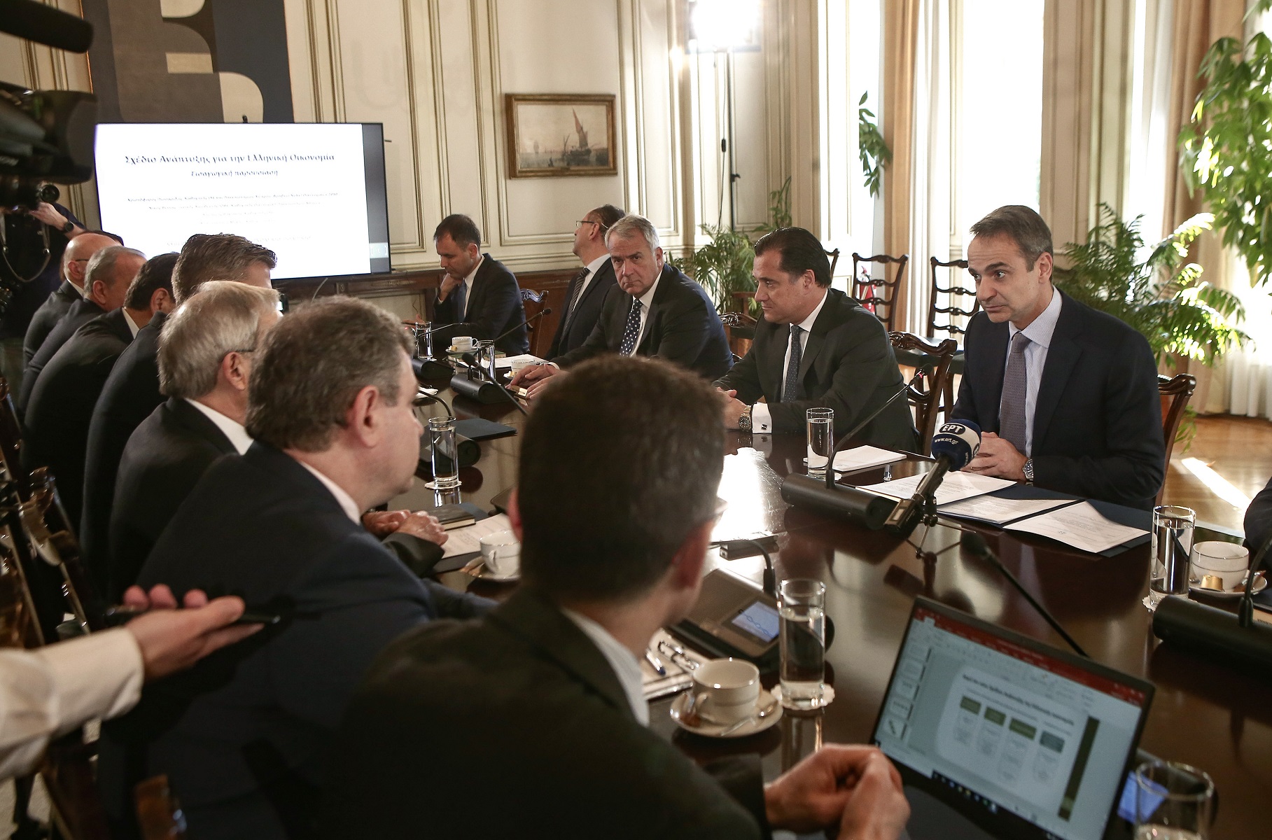 Η κυβέρνηση συζητά με τους Τούρκους αλλά όχι με την αντιπολίτευση