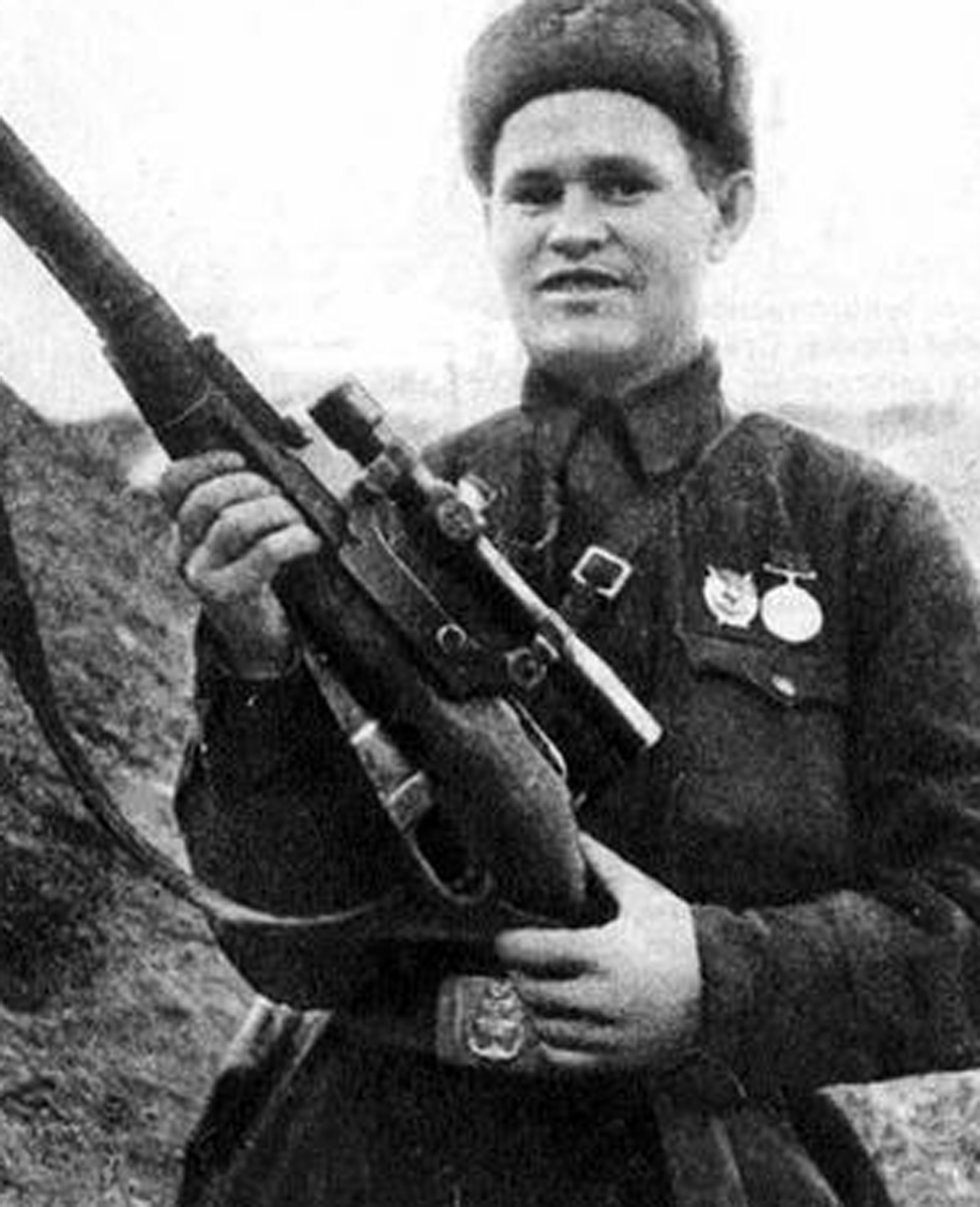 Βασίλι Ζάιτσεφ: Ο πιο διάσημος ελεύθερος σκοπευτής στον Β ...