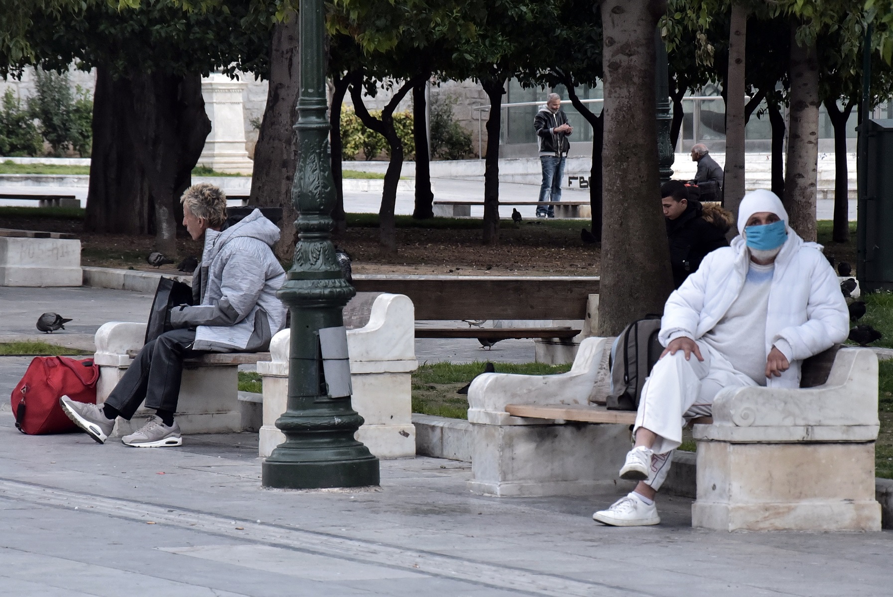Δεν αρκούν οι απαγορεύσεις