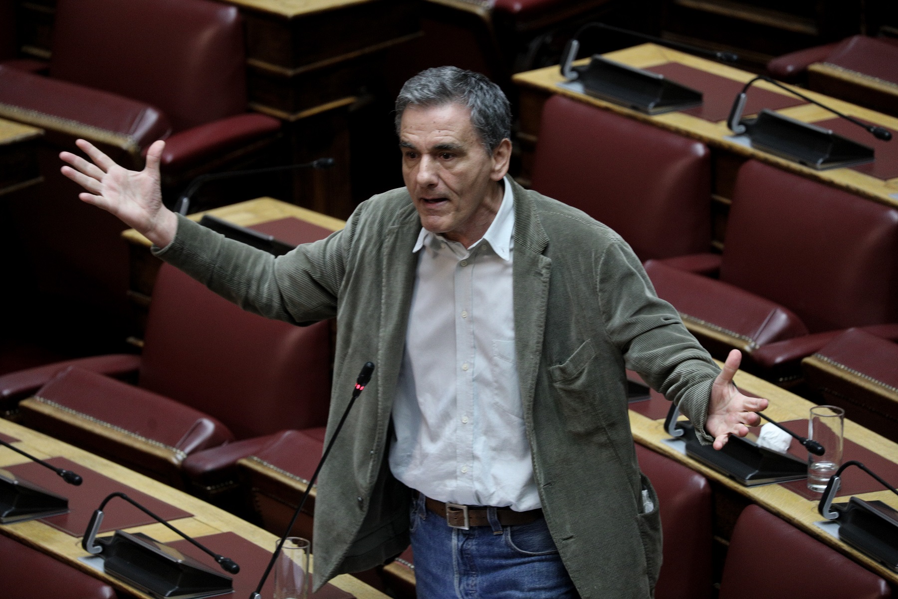 Η τάξη: Το ερώτημα το Ευκλείδη Τσακαλώτου προς την ΝΔ για τη μεσαία τάξη