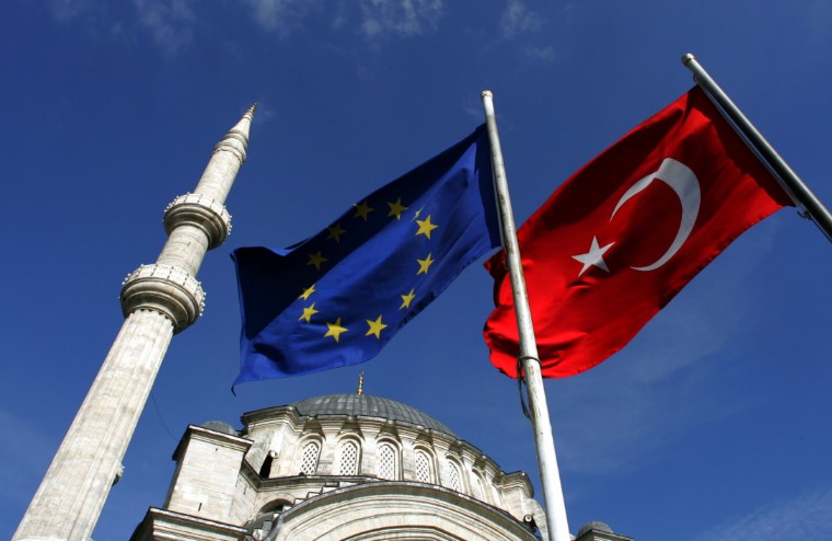 Απομόνωση της Τουρκίας και άλλοι δράκοι