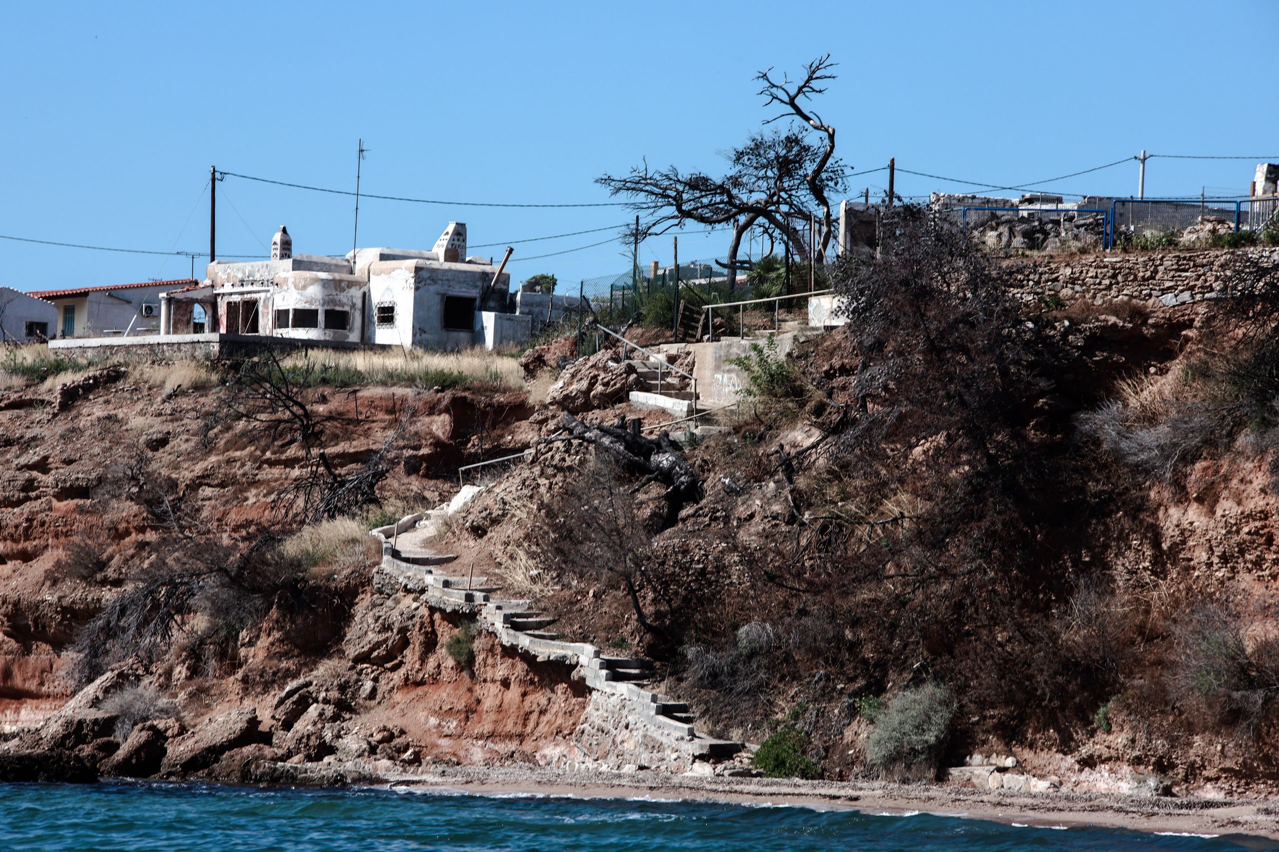 Γαλόνια και ανθρώπινες ζωές