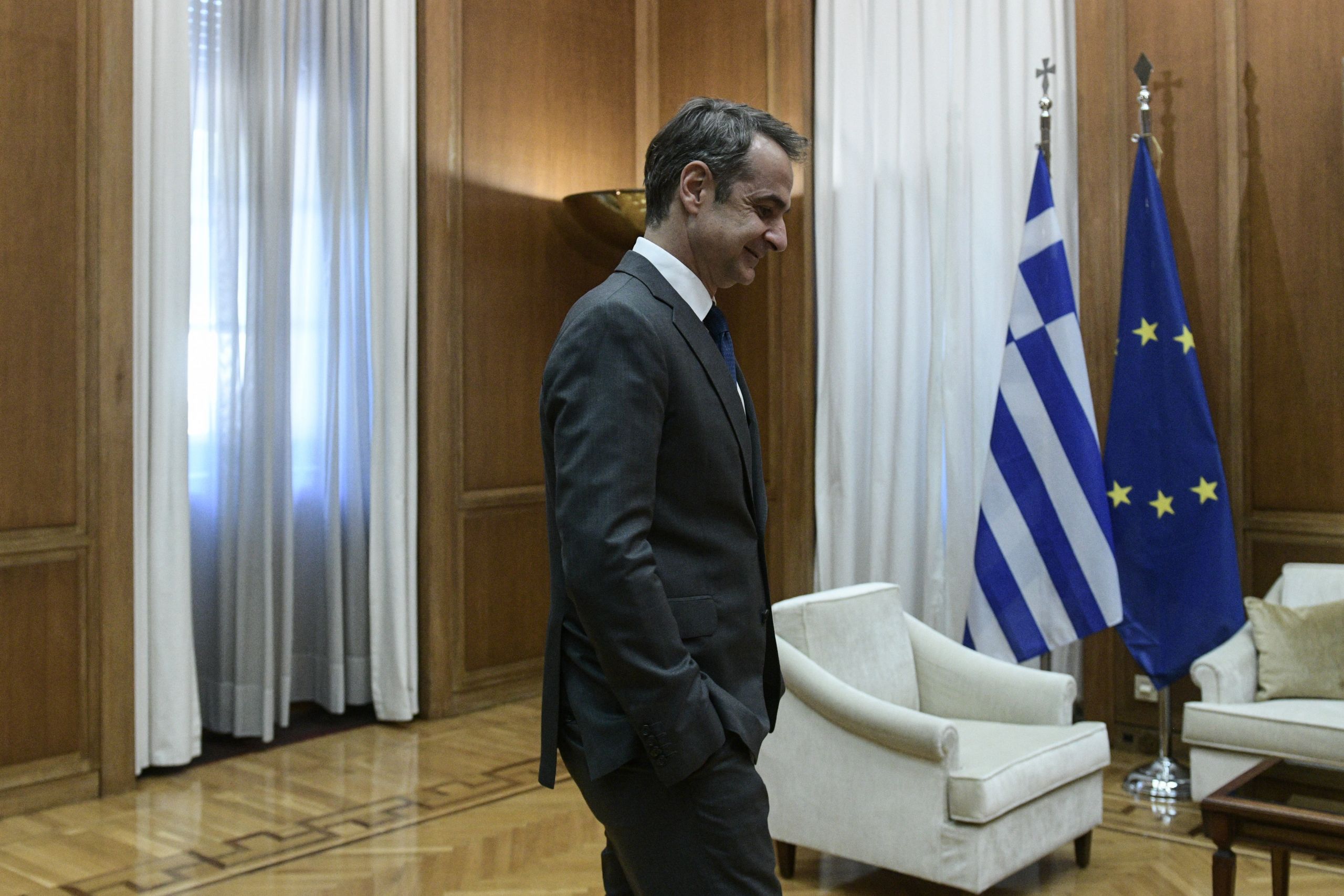 Ο Κυριάκος Μητσοτάκης επέλεξε να είναι μόνος