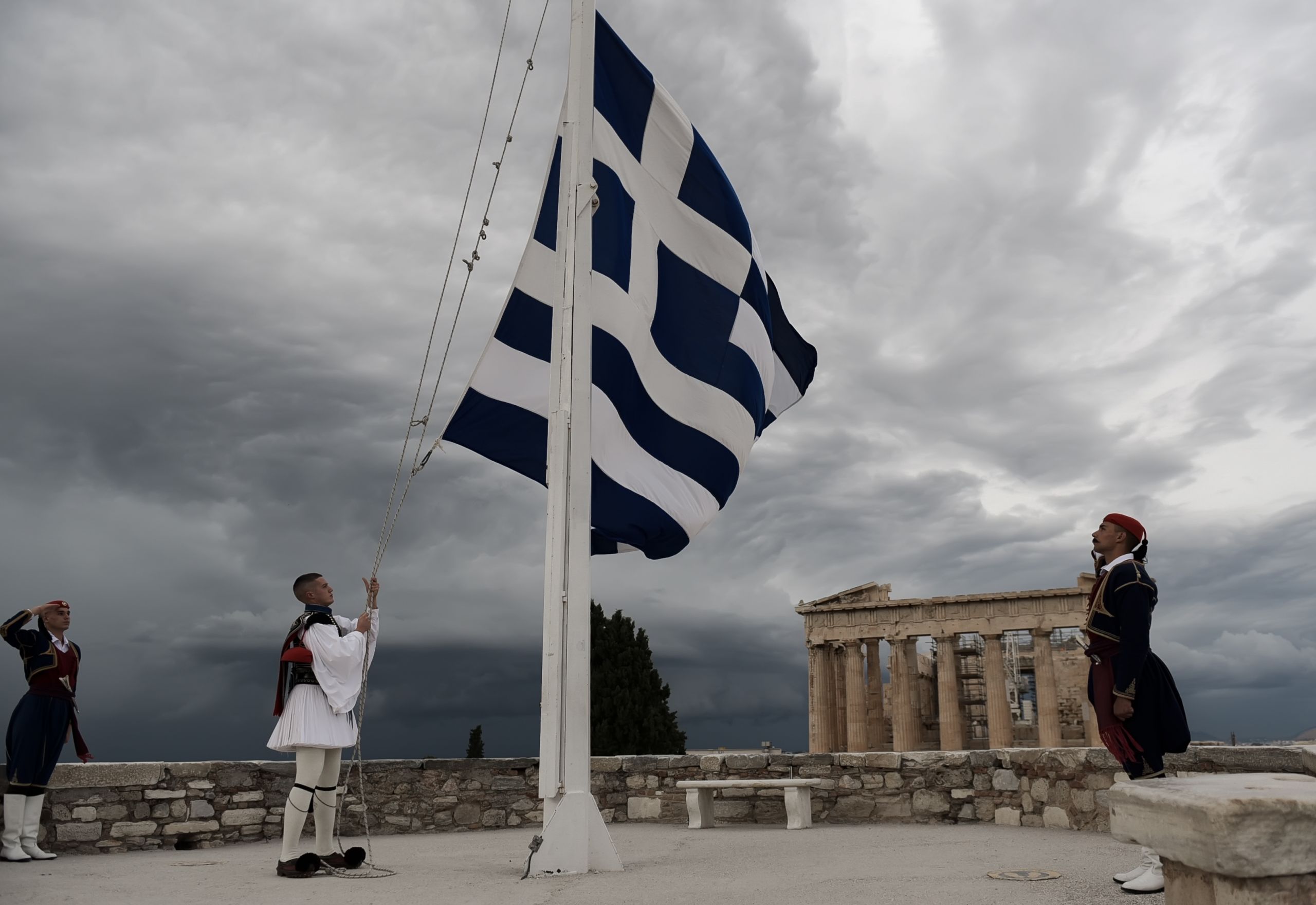 Είναι κρίμα ό,τι κερδίζεται στον Έβρο και στο Αιγαίο να χάνεται στις επετείους