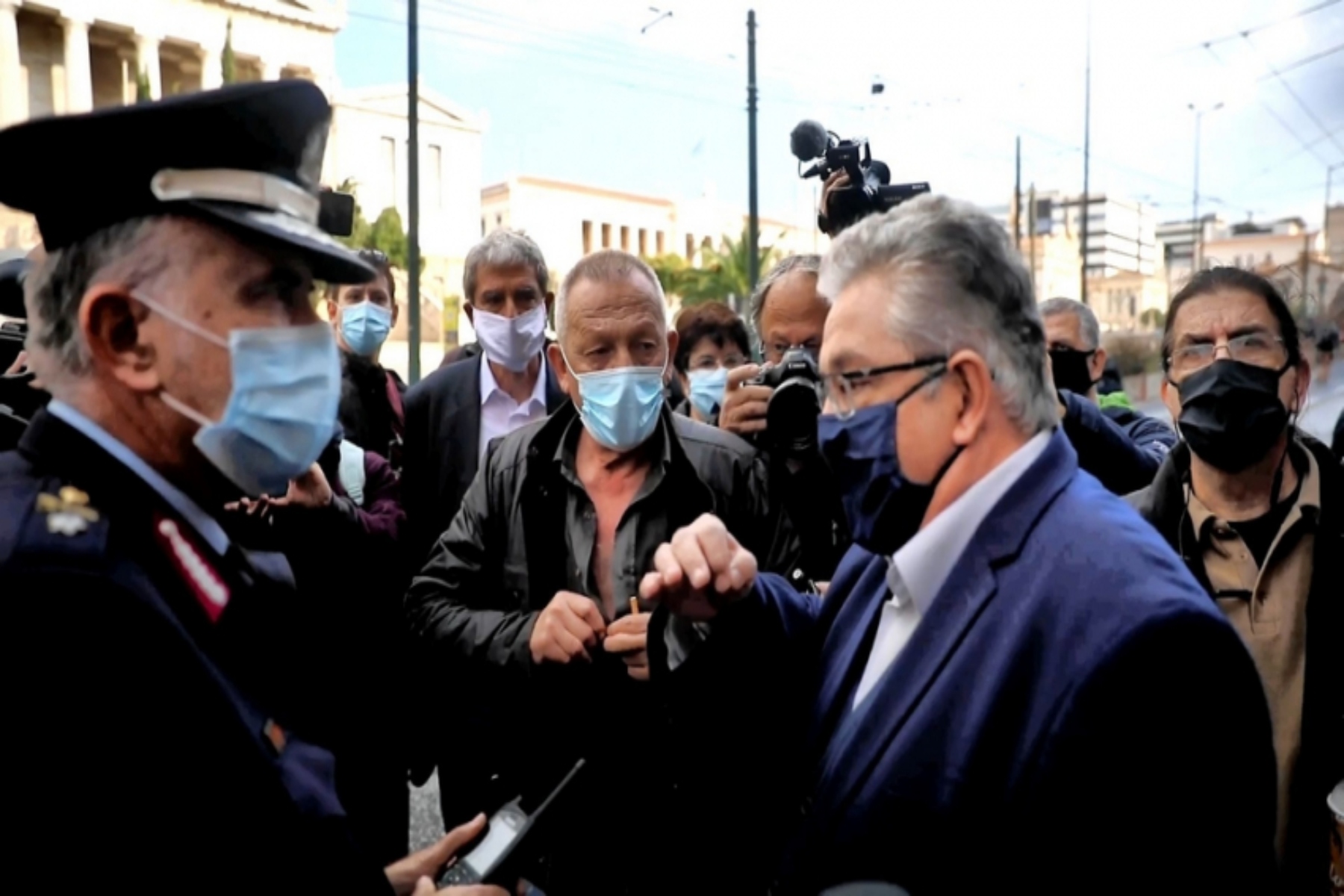 «Νόμος είναι το δίκιο του Κουτσούμπα»