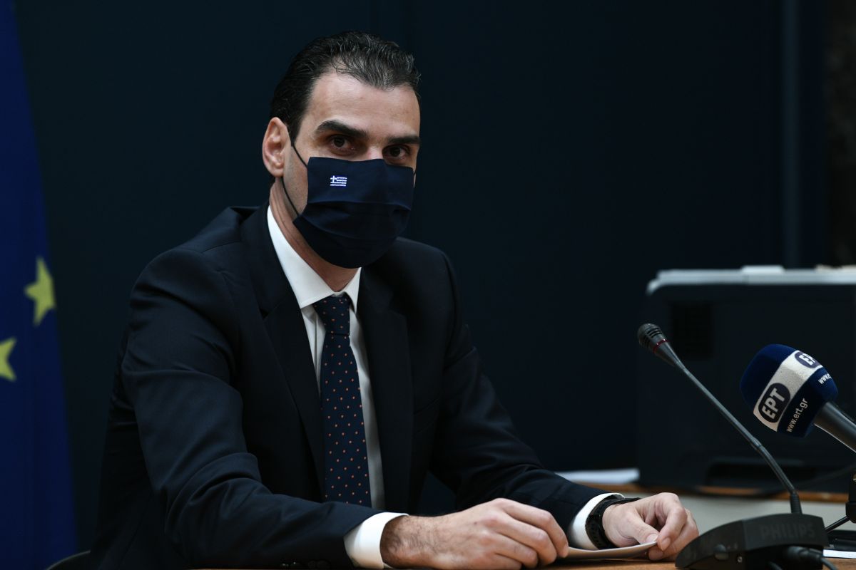 Guardian για νησιά του Αιγαίου: Πήρε συνέντευξη από τον Μάριο Θεμιστοκλέους