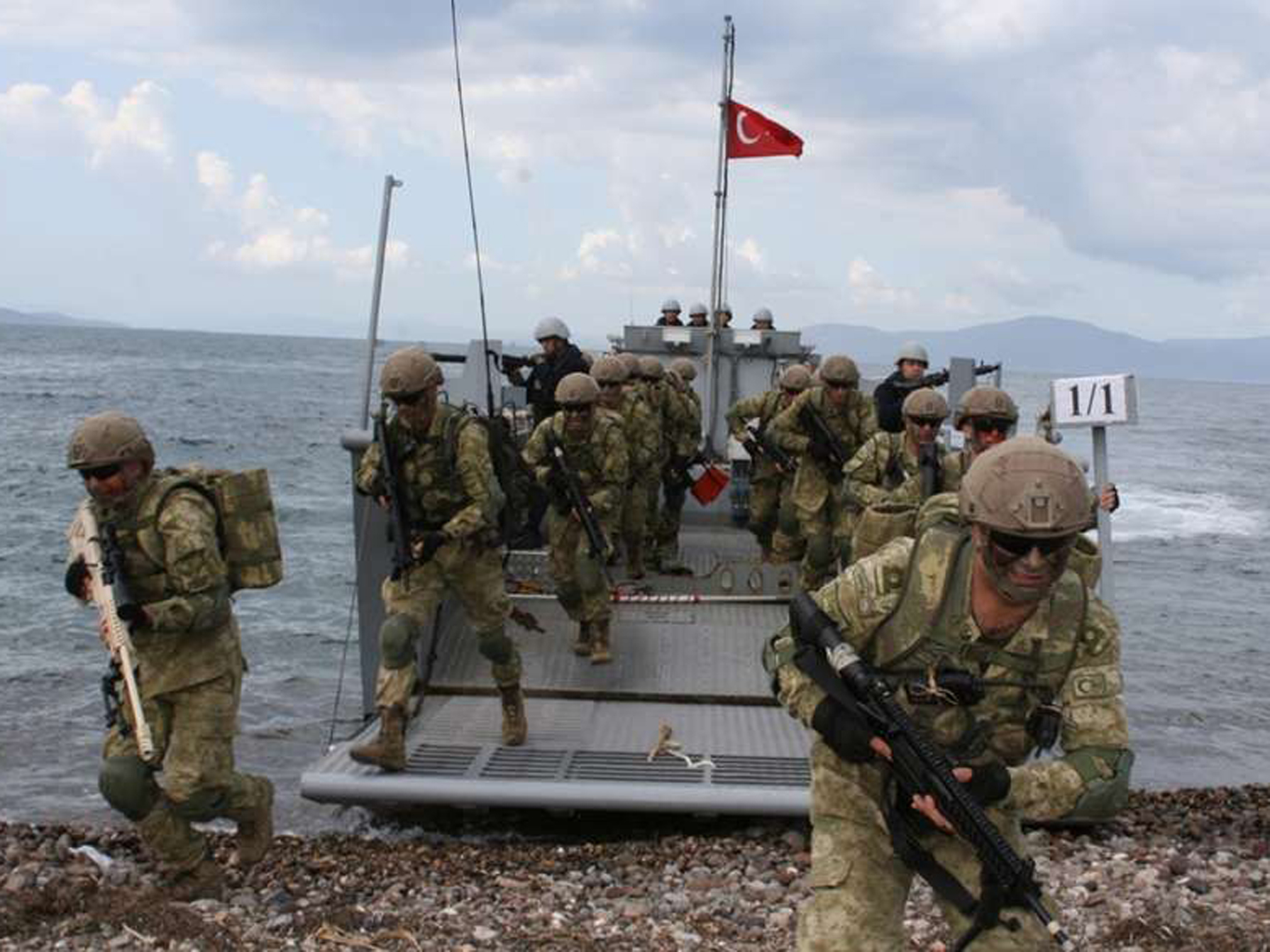 Θάνος Βερέμης: Ο Ερντογάν θα εισβάλει στο Καστελόριζο