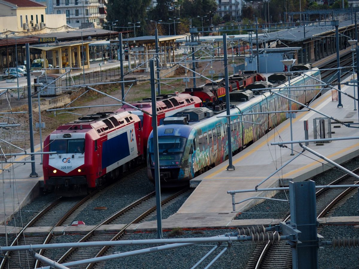Νεκρή στον Προαστιακό