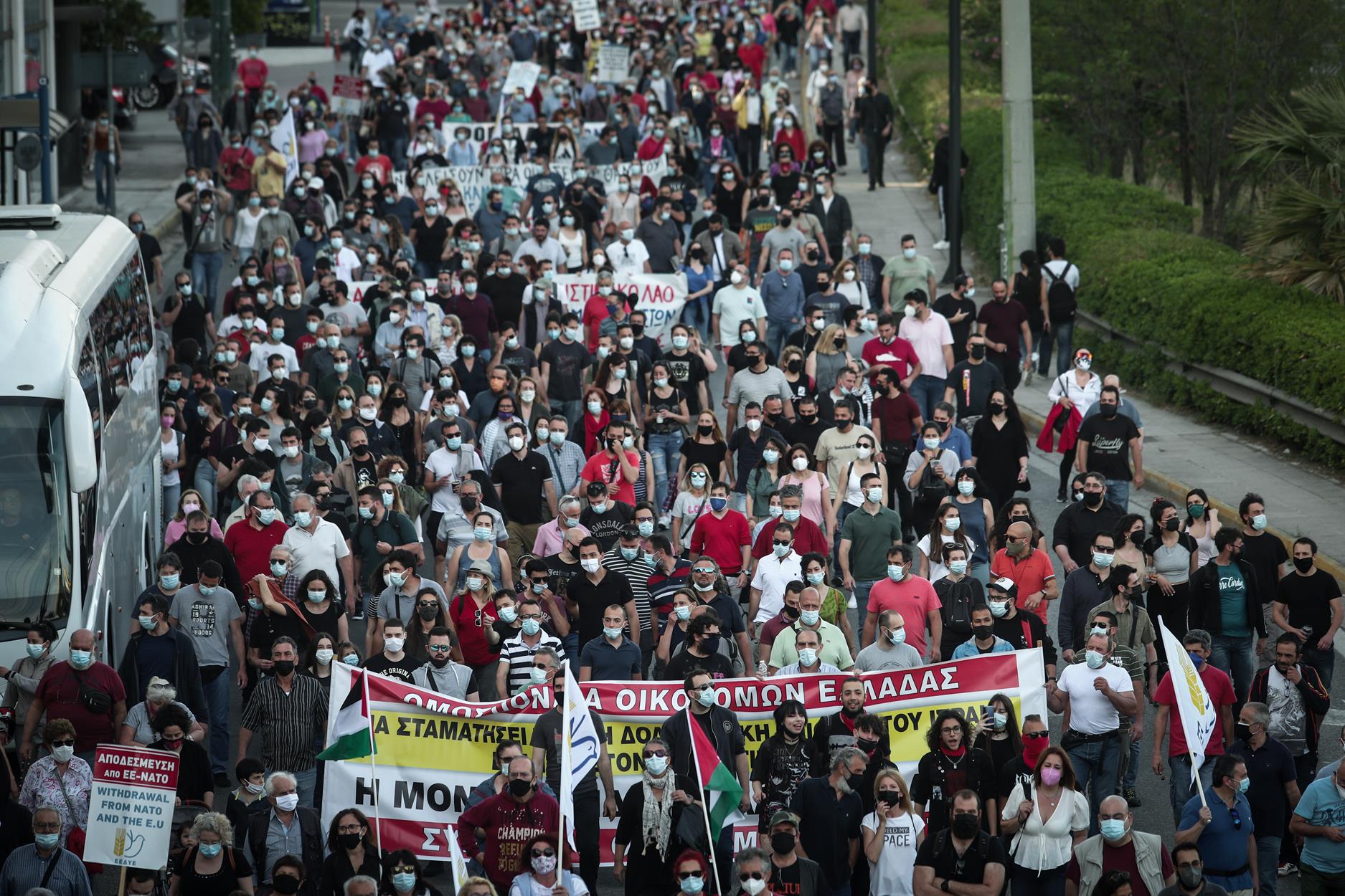 Πίσω από κάθε χρήσιμο ηλίθιο, υπάρχει ο σκηνοθέτης