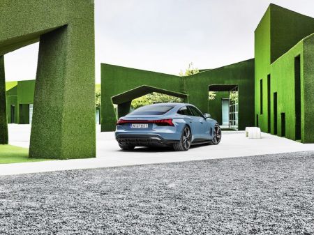 Audi A9 e-tron