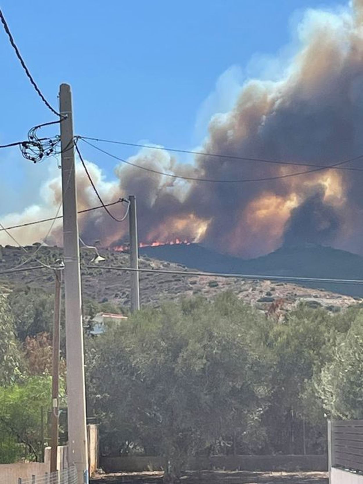 Φωτιά στην Κερατέα