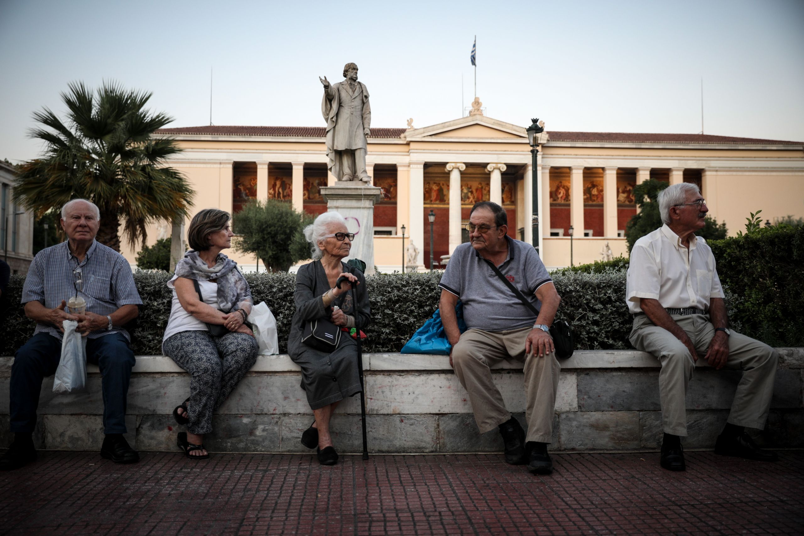 ΣΥΝΤΑΞΙΟΥΧΟΙ