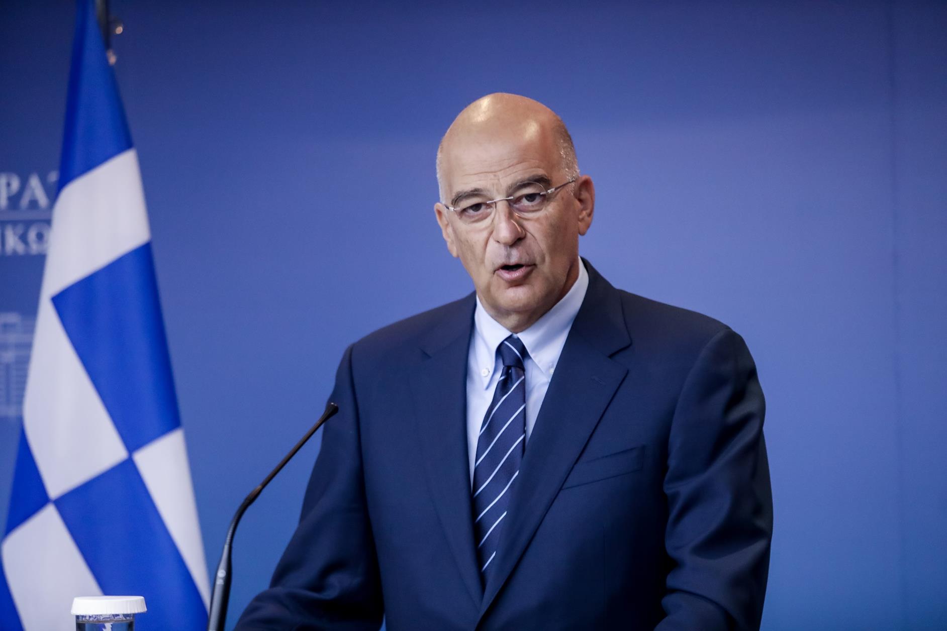 Δένδιας