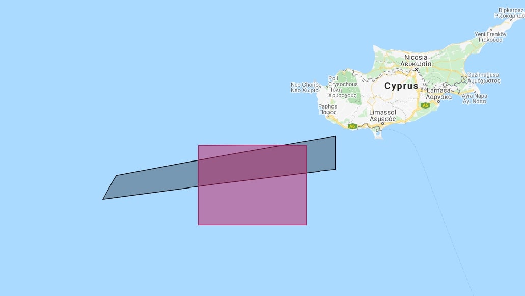 svg%3E