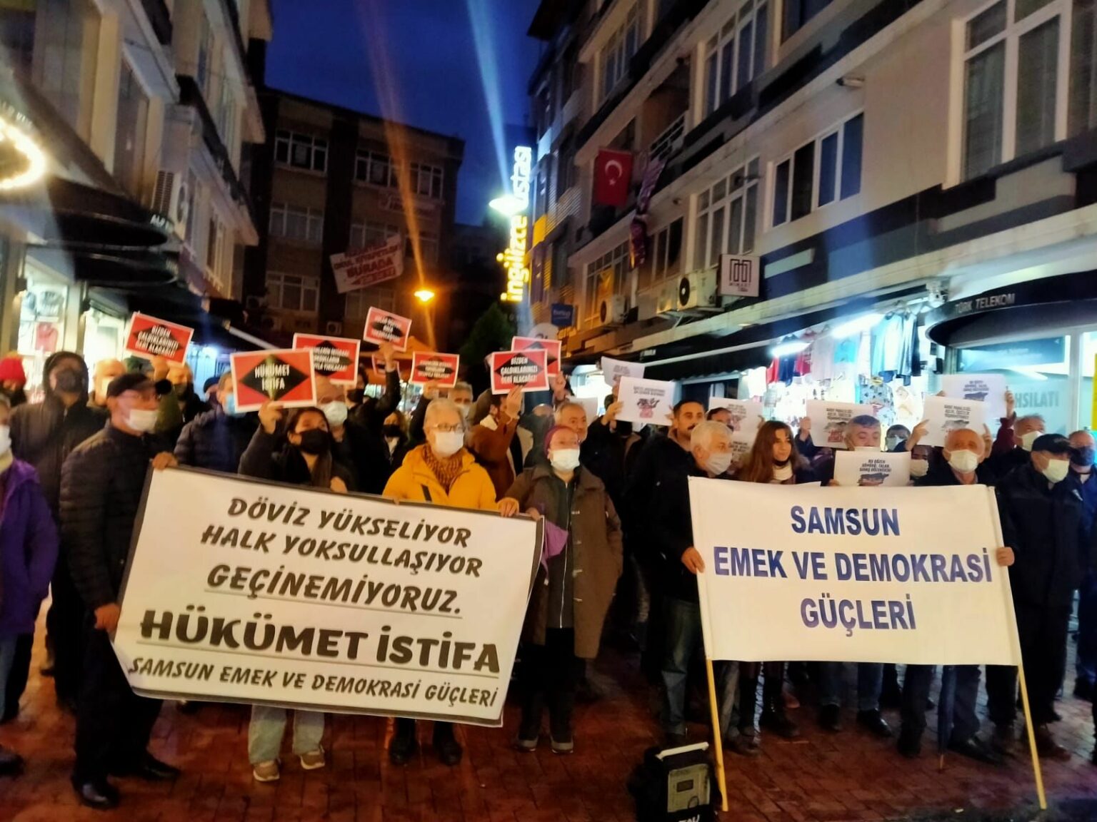 Τουρκία: Δεύτερη μέρα στους δρόμους οι Τούρκοι