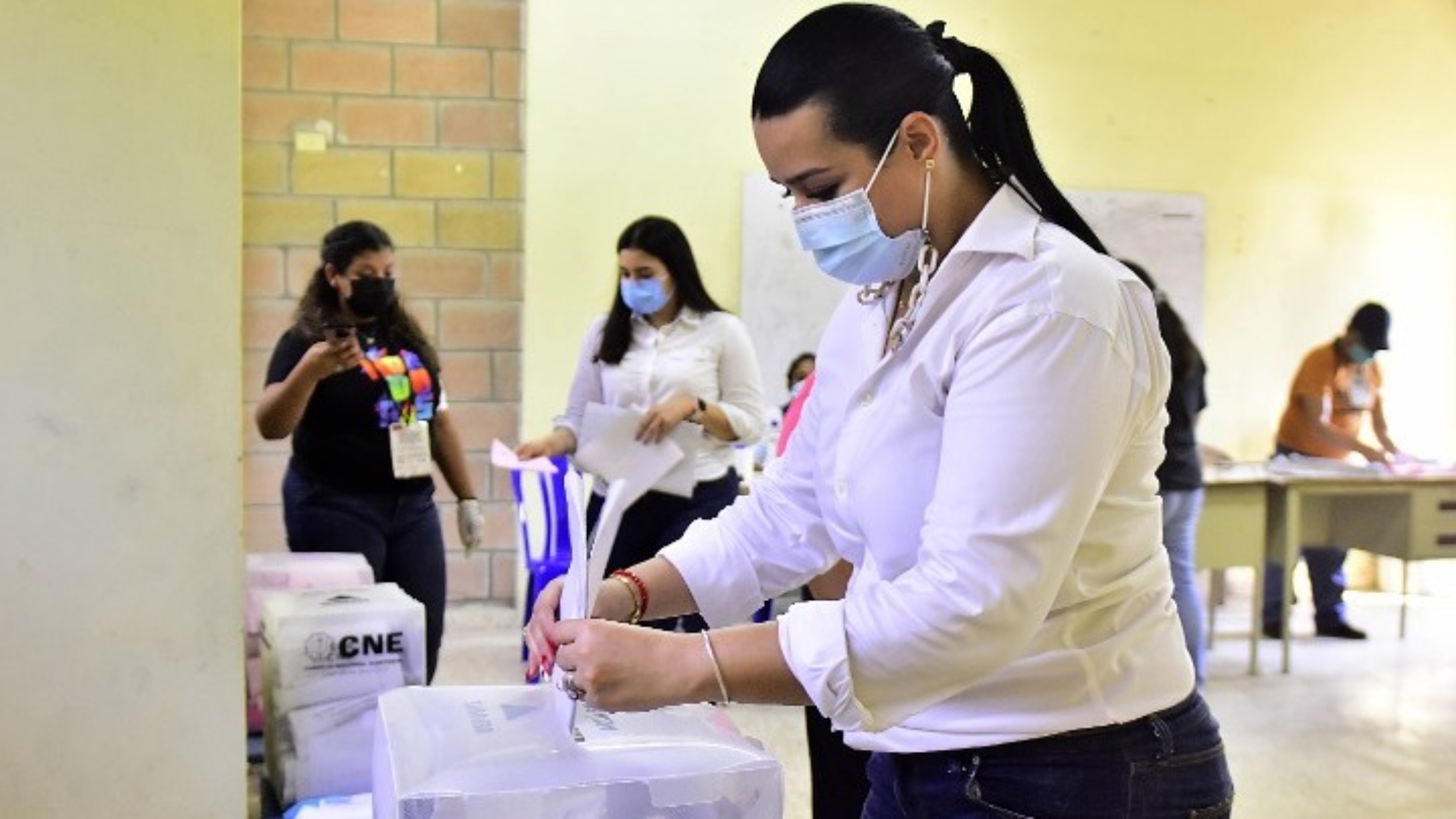 Προεδρικές εκλογές σε Ονδούρα και Χιλή: Τα αποτελέσματα