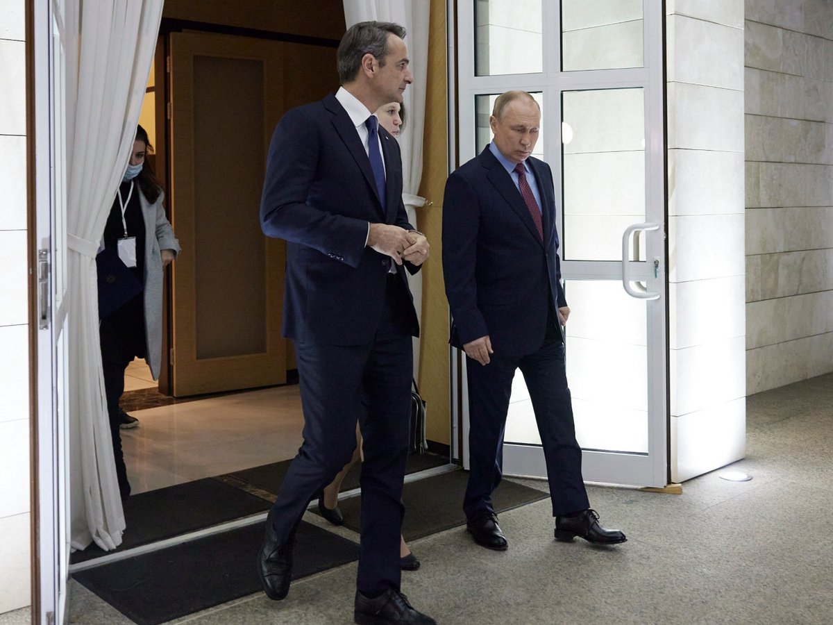 Ένας πιθανός πόλεμος, η ρωσική προειδοποίηση και οι ελληνικές ισορροπίες – Από τη Μόσχα με αγάπη