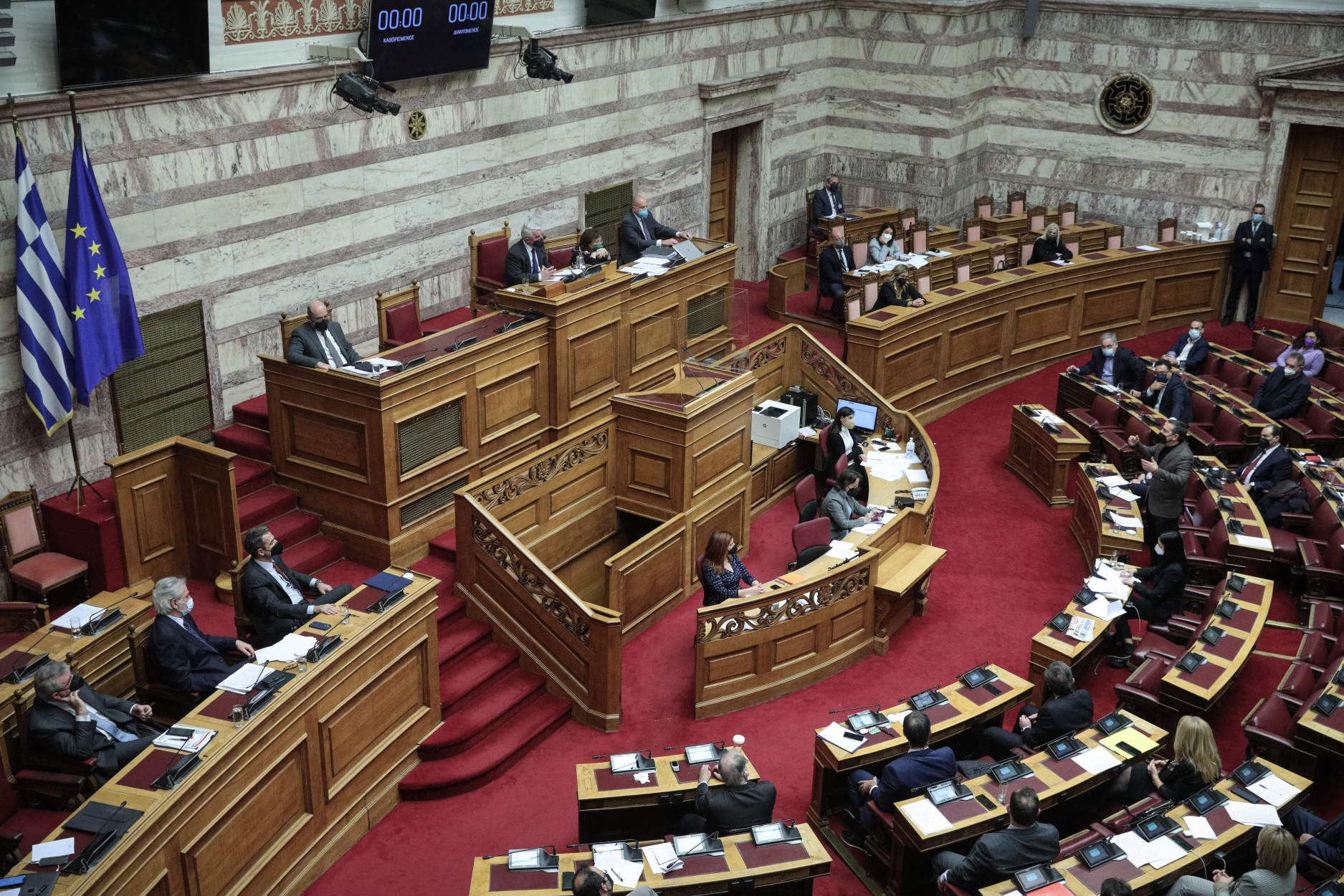 Πρόταση δυσπιστίας: Στα ύψη το πολιτικό θερμόμετρο -Σήμερα η ψήφιση της πρότασης μομφής