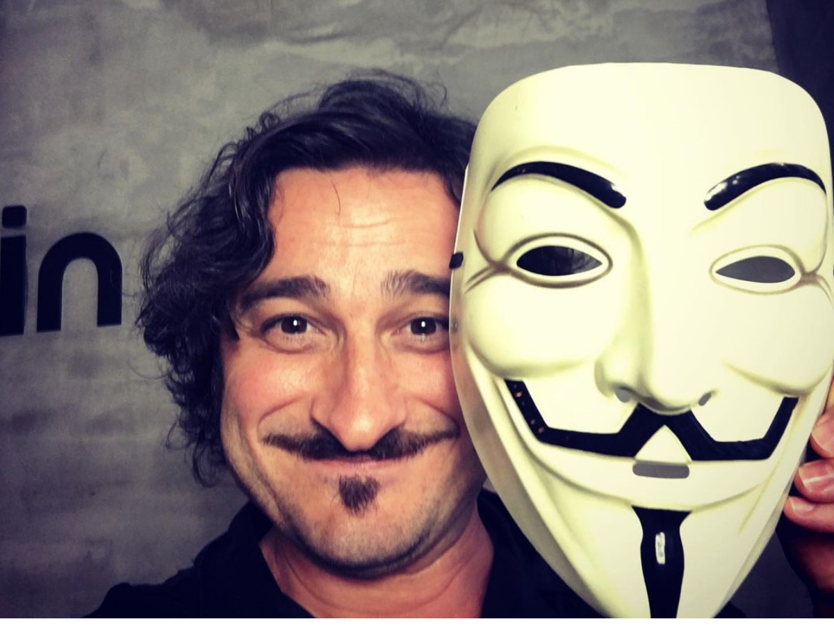 Βασίλης Χαραλαμπόπουλος