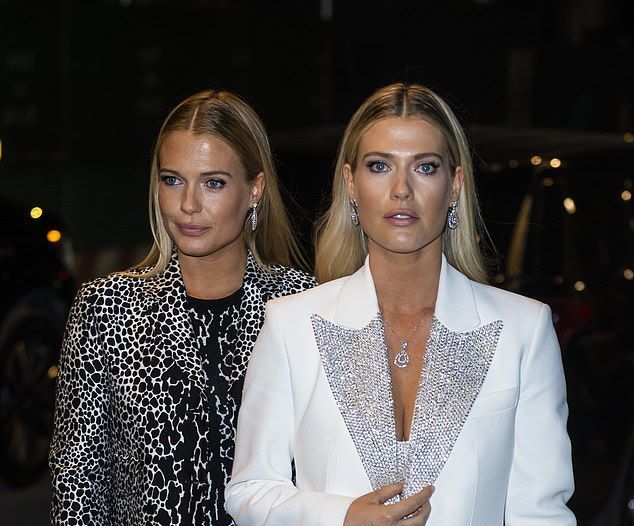 Οι ανιψιές της πριγκίπισσας Νταϊάνα η Λαίδη Ελίζα και Λαίδη Αμέλια πήγαν στην επίδειξη Μόδας του Μάικλ Κορς