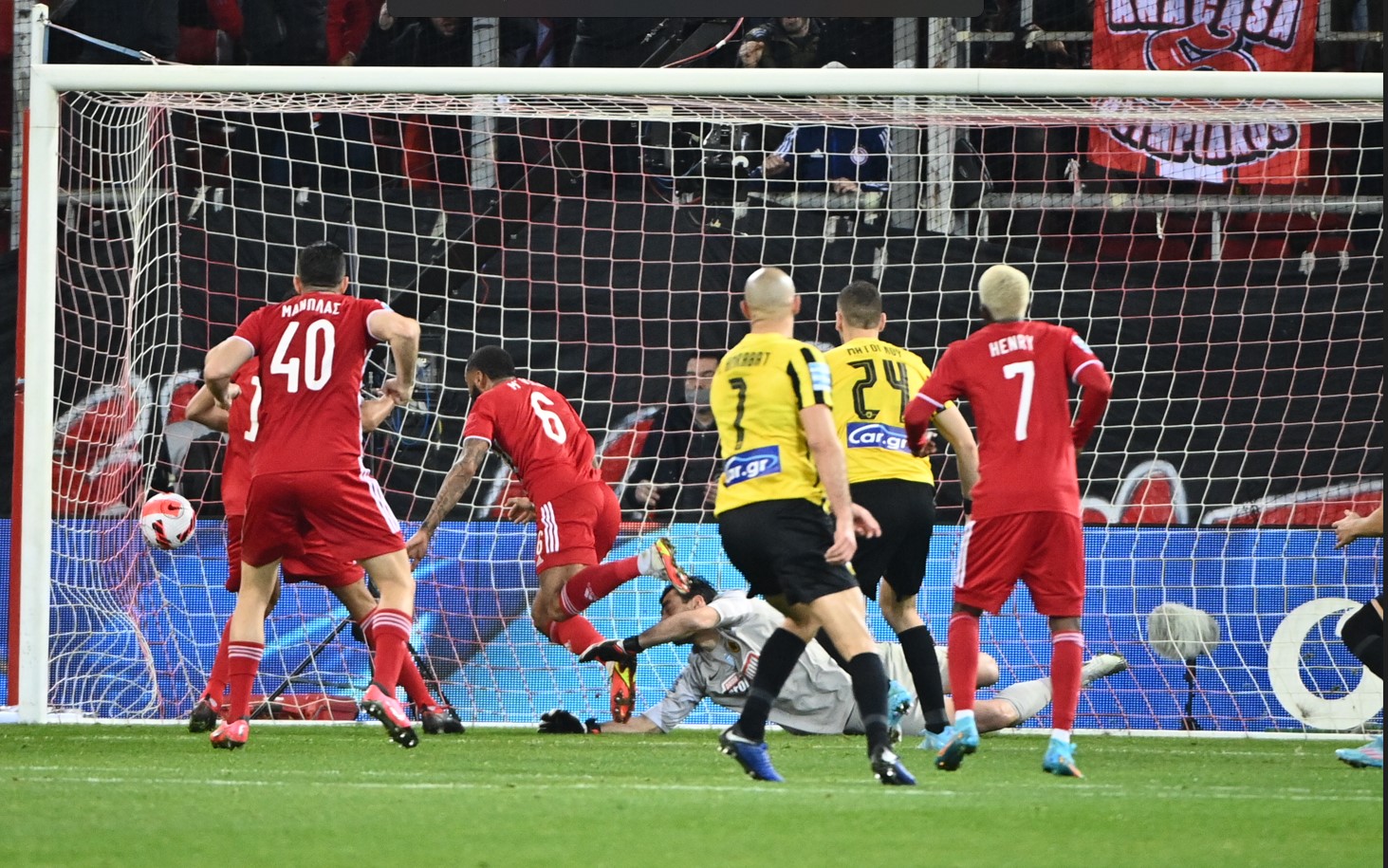 Ολυμπιακός – ΑΕΚ 1-0: Πρώτος και αήττητος