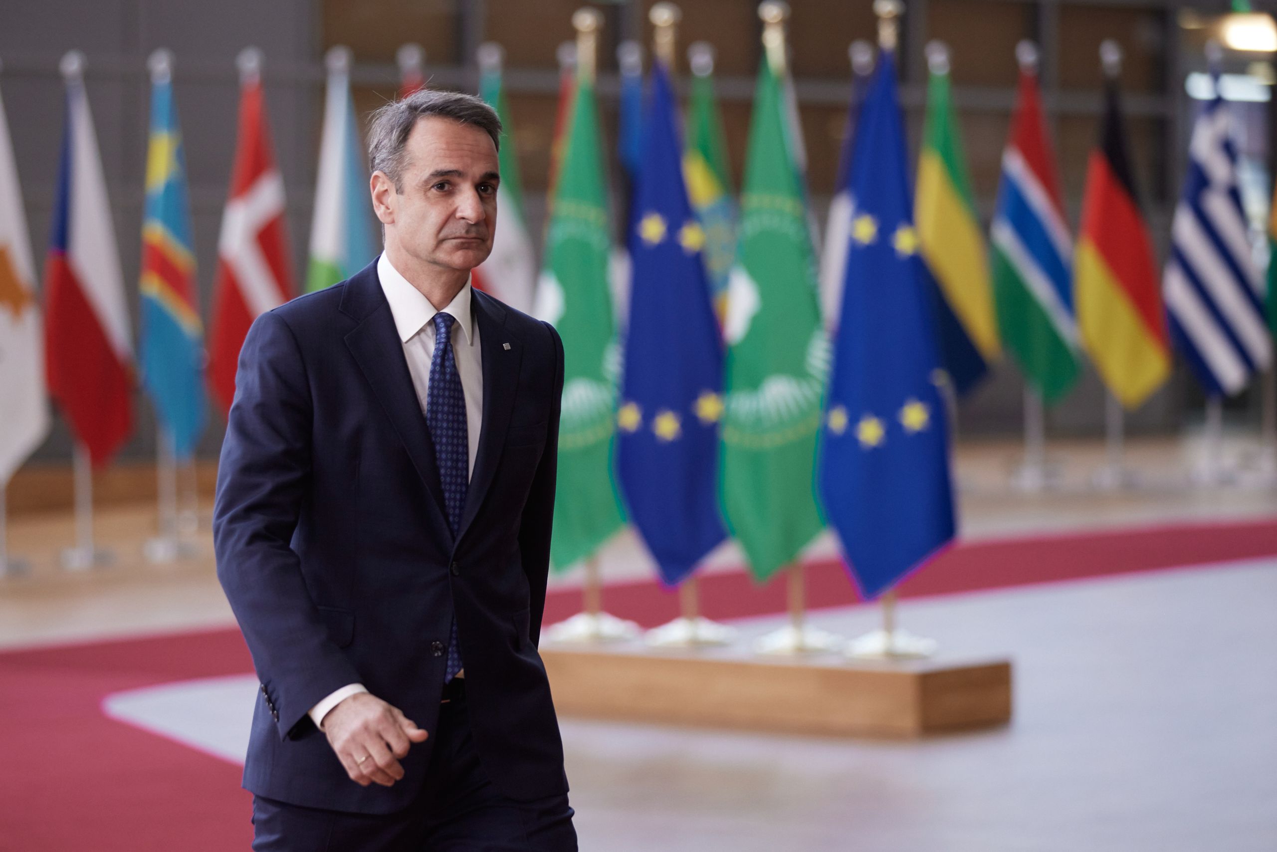 Εντός, εκτός κι επί τα αυτά!