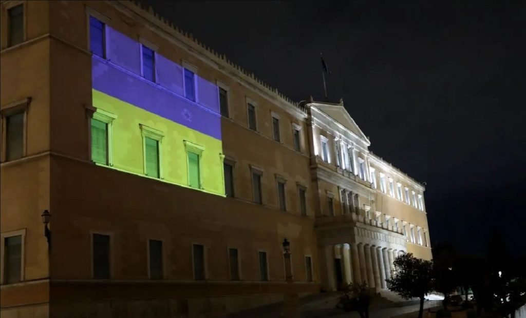 Να πάρεις ή να μην πάρεις θέση; Να πάρεις.