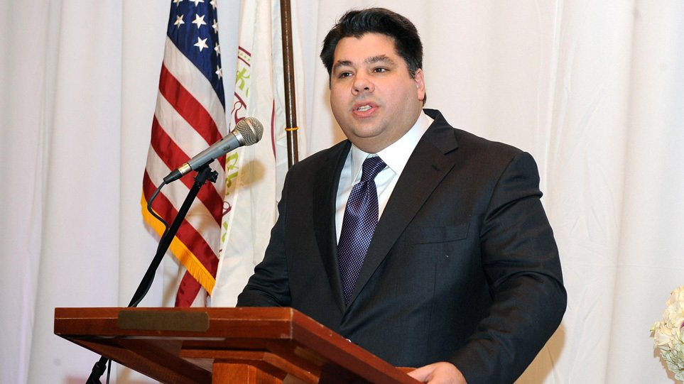 Τσούνης: Στα χέρια του ο επίσημος λογαριασμός στo Twitter του πρεσβευτή των ΗΠΑ στην Ελλάδα