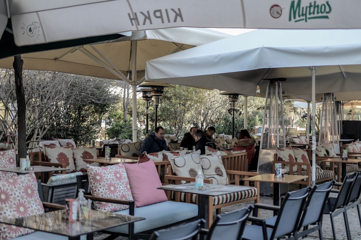 Καλοκαίρι ελευθερίας: Άρση μέτρων σε 2 φάσεις - Ο οδικός χάρτης