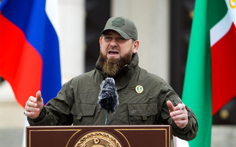 Ραμζάν Καντίροφ: Απειλεί με πόλεμο την Πολωνία