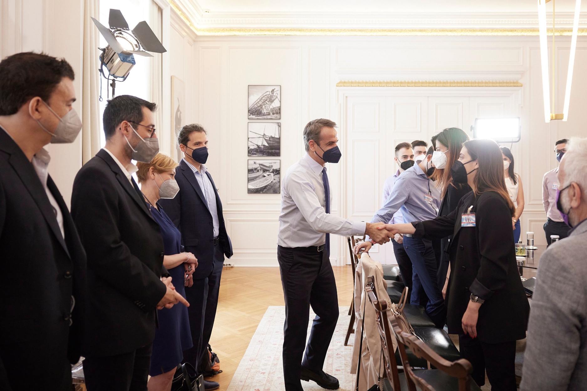 Συζήτηση Μητσοτάκη με νέους της επιχειρηματικότητας: Η Ελλάδα αλλάζει προς το καλύτερο