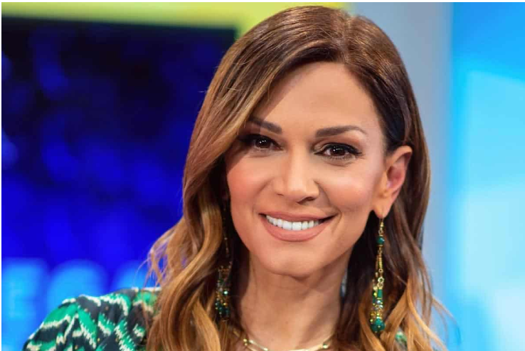 Έλλη Κοκκίνου: Η καυτή εμφάνιση με μικροσκοπικό μαγιό τρέλανε τη Μύκονο