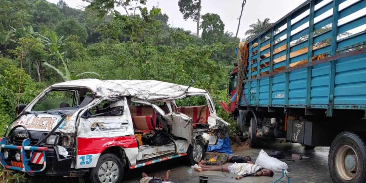 Καμερούν: Συνολικά 13 νεκροί από σύγκρουση λεωφορείου με φορτηγό
