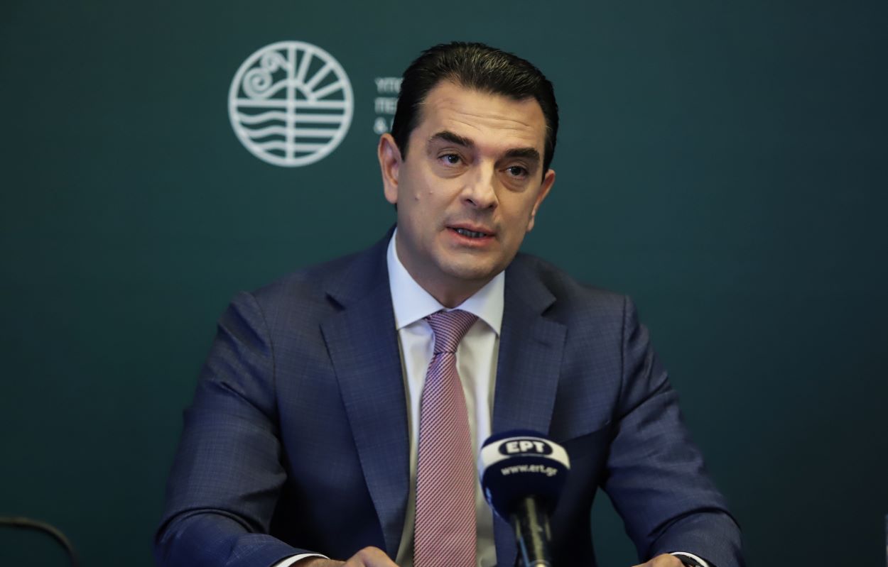 Σκρέκας: Σκοπός μας να διασφαλίσουμε προσιτούς τους λογαριασμούς ενέργειας