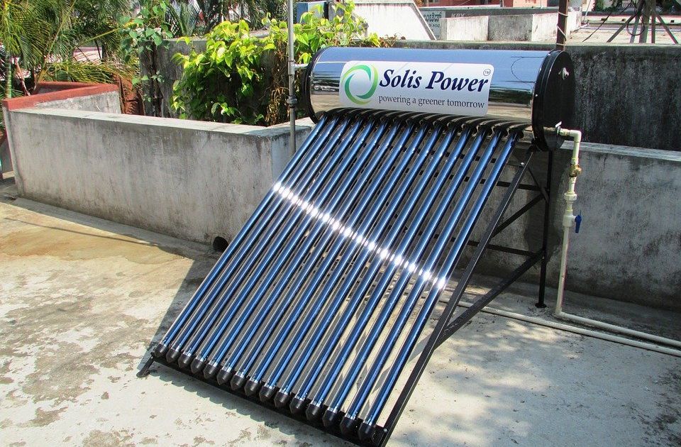 Ηλιακοί θερμοσίφωνες Δόθηκε πράσινο φως για επιδότηση έως 1000 ευρώ