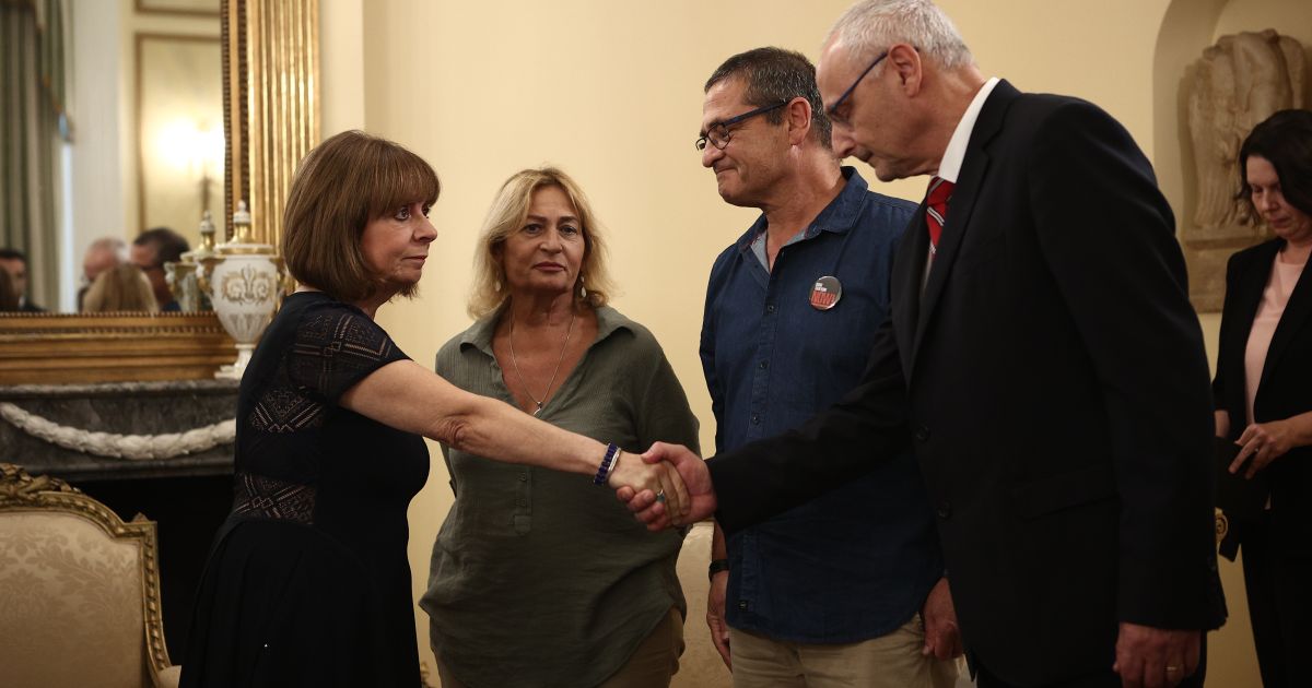Sakellaropoulou expresses support to the families από Israeli hostages | Ειδησεις - Vimarsana News