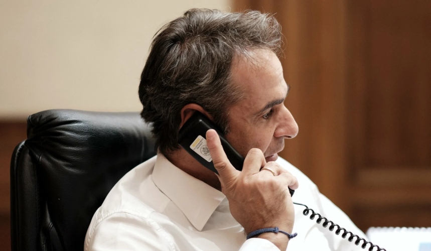 Δημοσκοπικές ανάσες και εσωκομματικοί πονοκέφαλοι