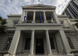ypourgeio extwerikwn apantisi ston fidan