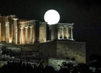 Πανσέληνος Σεπτεμβρίου: Το «ματωμένο φεγγάρι» φωτίζει απόψε τον ελληνικό ουρανό– Πώς να το παρακολουθήσετε