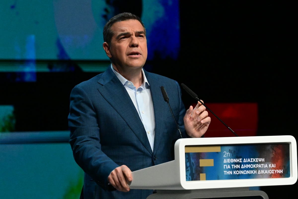 Ο Αλέξης Τσίπρας στο προσκήνιο [ξανά]: Επιστροφή ή ρεβάνς;